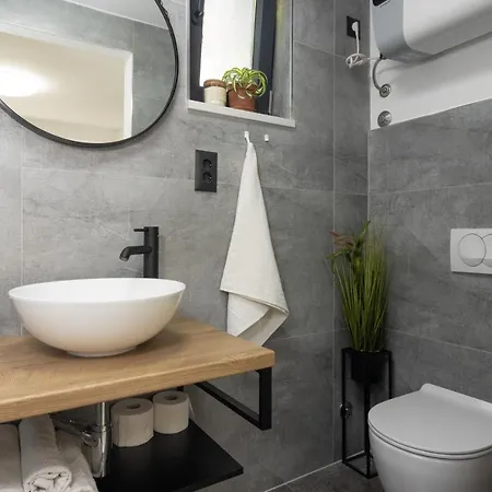 Apartment Tina In Centar With Parking *