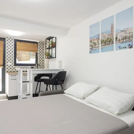 Tina In Centar With Parking Apartment *