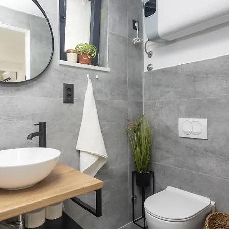 Apartment Tina In Centar With Parking *