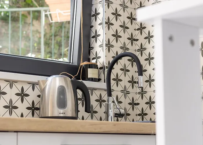 Tina In Centar With Parking